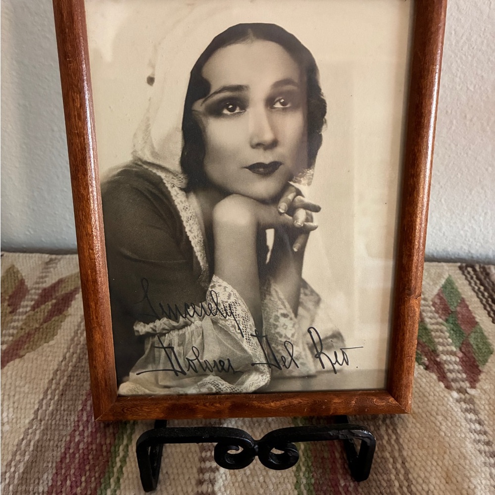 Signed vintage photograph of Dolores del Río